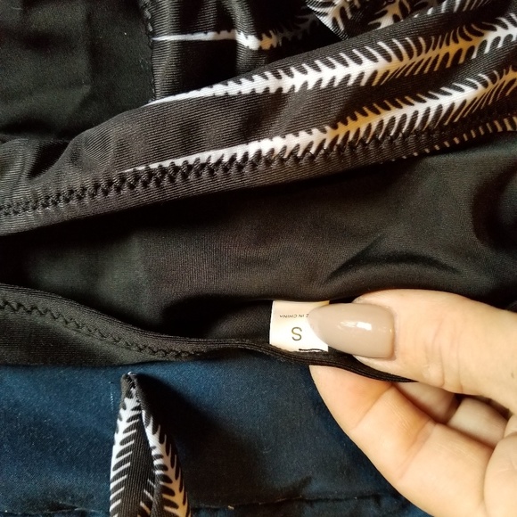 2 piece black n white bikini - Picture 2 of 2